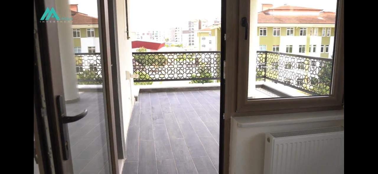 مجمع بورصا - منظر داخلي ٨